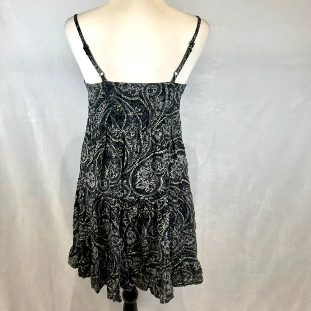 Gray black and mocha paisley print tiered babydoll dress size XS